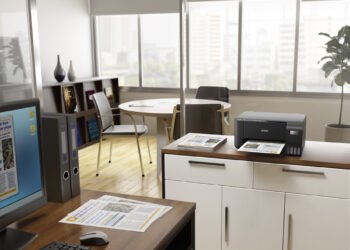 إبسون توفّر حلولاً ذكيةً وصديقةً للبيئة خلال موسم العودة إلى المدارس 2025 في الإمارات