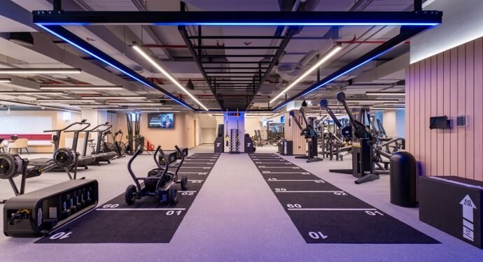 فيتنس فيرست تعيد افتتاح ناديها في مدينة دبي للإعلام بتصميم مبتكر ورؤية