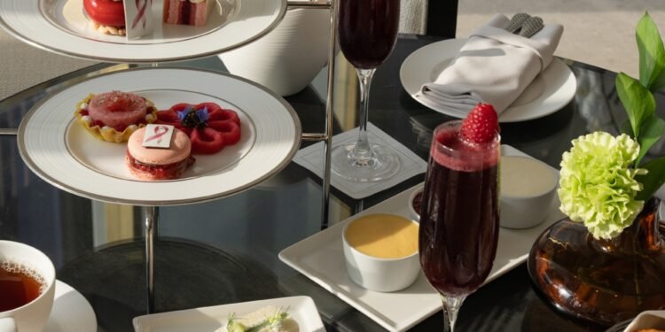 فندق فورسيزونز أبوظبي جزيرة الماريه يحتفل بشهر التوعية بسرطان الثدي