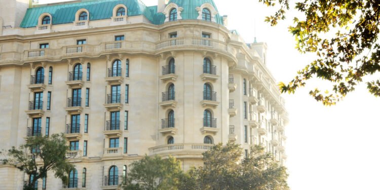 فندق فورسيزونز باكو بالتعاون مع ماكالان يقدّم تجربةً غامرة وحصرية خاصة بفعاليات السباق من 18 إلى 21 سبتمبر