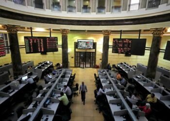 البورصة المصرية تبدأ تعاملات الخميس بارتفاعات طفيفة بعد خفض الفيدرالي للفائدة
