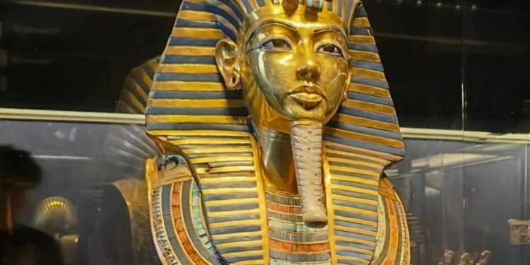 غلق قاعة توت عنخ آمون بالمتحف المصري بالتحرير لنقل آخر مقتنياتها إلى المتحف المصري الكبير تمهيداً لافتتاحه 