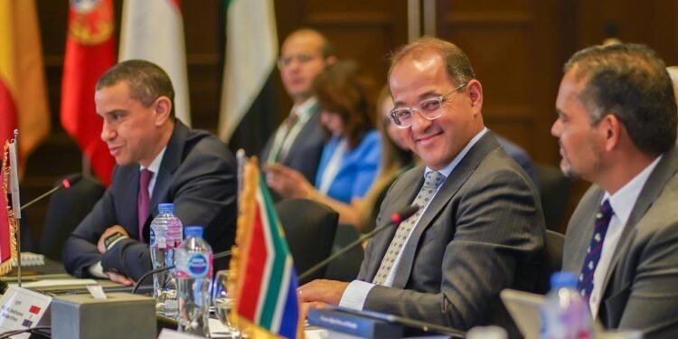 بتوقيت الحكومة.. تعرف على إجراءات تعزيز استقرار الاقتصاد الكلي