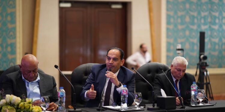 محمد مطاوع: ضرورة وجود رؤية تنظيمية واضحة لتحقيق التوازن بين حقوق المطور والعميل والدولة