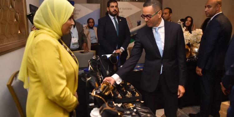 وزير الاستثمار يفتتح معرض المشروعات الصغيرة والمتوسطة