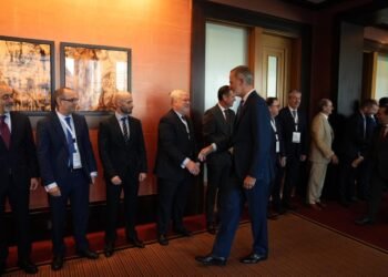 ملك إسبانيا يترأس لقاء خاص مع عدد من رجال الأعمال لتعزيز دور القطاع الخاص بحضور وزير الاستثمار والتجارة الخارجية