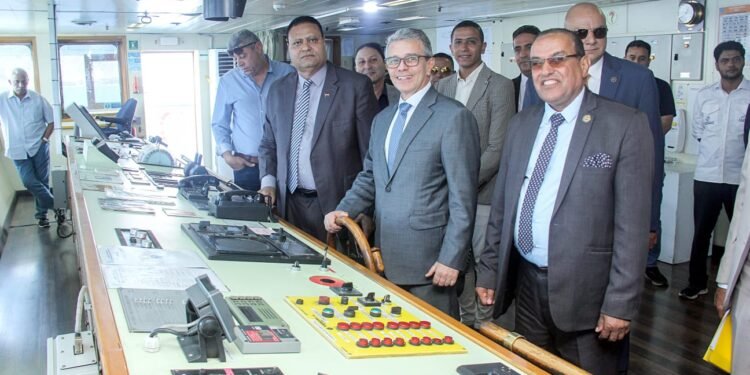 أموي.. في جولة ميدانية بجمارك جنوب سيناء: وزير المالية يوجه بتكثيف جهود تسهيل حركة التجارة وتعزيز بيئة الاستثمار