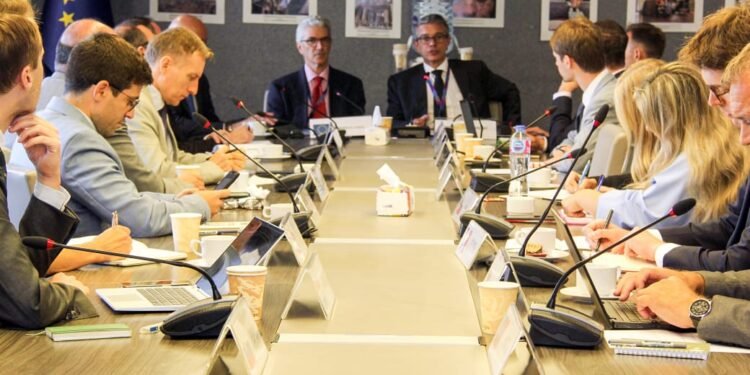 رئيس الجمارك : نتطلع لتعزيز آفاق التعاون مع دول الاتحاد الأوروبي