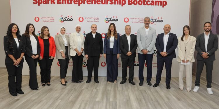مؤسسة ڤودافون مصر وممكن يطلقان معسكر سبارك التدريبي لدعم 40 رائد أعمال في مجال التكنولوجيا