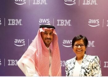 IBM تُعلن عن شراكتها مع  أمازون ويب سيرفيسز  “AWS” لتعزيز الابتكار وتوسيع تبني الحلول السحابية في الشرق الأوسط