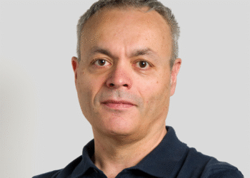 الدولار يتعافى بعد “خفض محايد” للفيدرالي