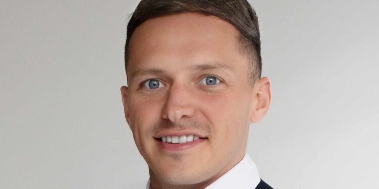 أسواق الأسهم تتفاعل مع توقعات خفض أسعار الفائدة الأمريكية