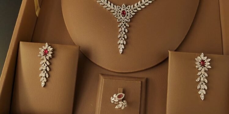 تنظمه منصة مصممي الحلي والمجوهرات المصريين:  معرض “كنانة الله.. قادرون على السلام.. قادرون على الحرب “.