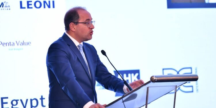 وزير المالية :الاقتصاد المصرى.. يتحسن بصورة أكثر تنوعًا وشمولاً واستهدافًا للتصنيع والتصدير 