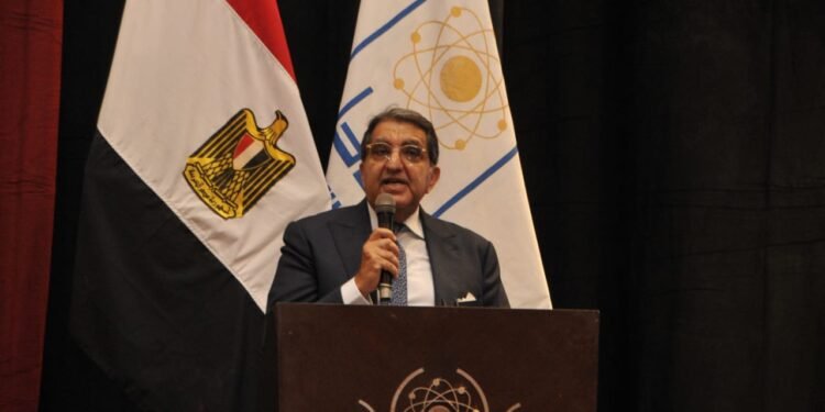 إي فاينانس تطلق الخدمات الرقمية المميكنة بجامعة حلوان