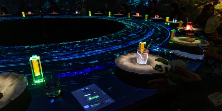 إبسون تعيد ابتكار الطباعة والعرض الضوئي في فعالية حصرية في مطعم كراسوتا