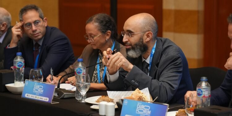 خبراء دوليون يناقشون عدالة تمويل المناخ وسبل توجيه التمويل العالمي لخدمة الدول النامية