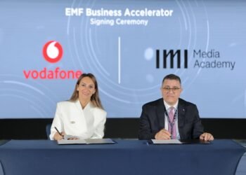 اتفاق بين ڤودافون مصر وIMI للإعلام لتمكين كوادر الصحفيين والإعلاميين في قطاع الاتصالات في مصر. 