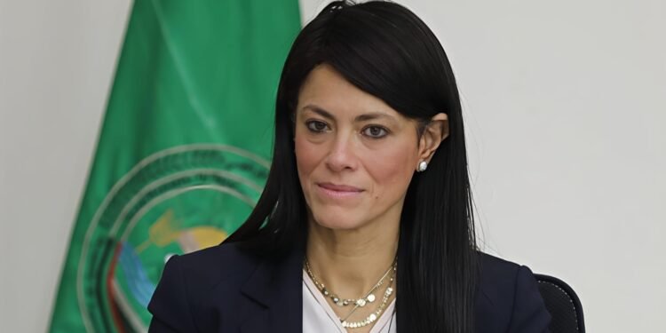 وزراء التخطيط والزراعة والأوقاف يتفقدون “المركز الزراعي المتكامل” بسهل القاع