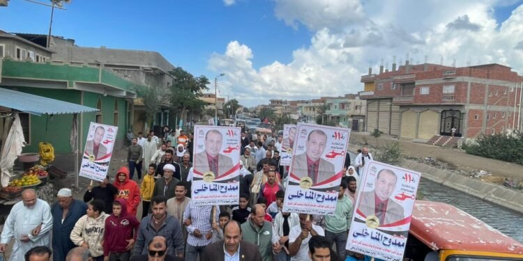 زخم جماهيري غير مسبوق خلف حملة الدكتور ممدوح المناخلي في سيدي سالم والرياض