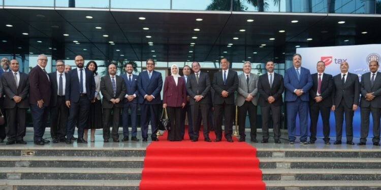 إى.تاكس» بعد زيارة وزير المالية : هدفنا.. تحقيق أعلى معدلات «الرضا الضريبي» لدى شركائنا من الممولين