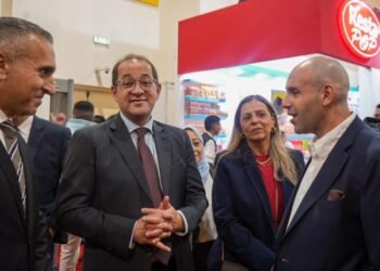 وزير المالية خلال جولته ب «فود أفريكا» : سعيد بما رأيته من نماذج متميزة لمشروعات استثمارية ناجحة