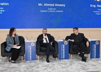 رئيس الجمارك في جولة بمعرض «فود أفريكا» و«باك بروسيس» 2025 : «التسهيلات الجمركية» تدفع حركة التجارة وتعزز تنافسية الاقتصاد المصري