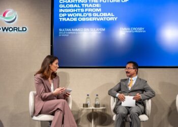 استطلاع “دي بي ورلد”: قادة التجارة متفائلون بعام 2026 رغم تزايد التحدّيات