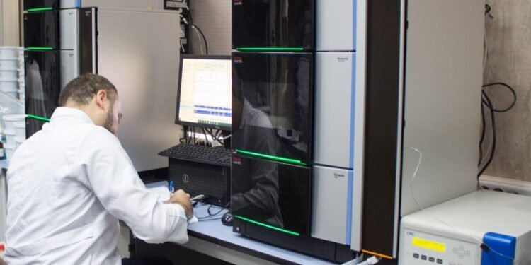 الاتحاد الأوروبي والوكالة الإيطالية للتعاون من أجل التنمية ينشأن المعمل الاقليمي لتحليل متبقيات المبيدات والعناصر الثقيلة بصعيد مصر 