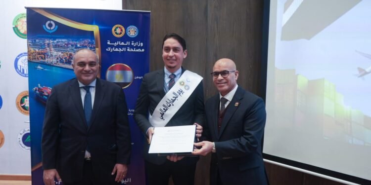 تعزيز جهود خفض زمن وتكاليف الإفراج الجمركى.. لتيسير حركة التجارة