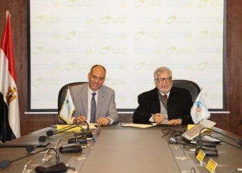 “الهيئة القومية للبريد” و”معاهد الجزيرة العليا بالمقطم” توقّعان بروتوكول تعاون.. لتقديم الخدمات البريدية والمالية داخل الحرم الأكاديمي