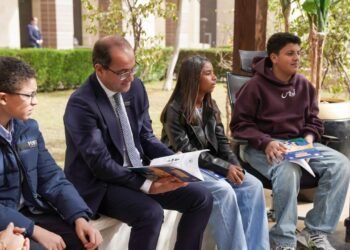 وزير المالية يكرم الشباب الفائزين في مسابقة «أكثر الأفكار الإبداعية لموازنة المواطن»