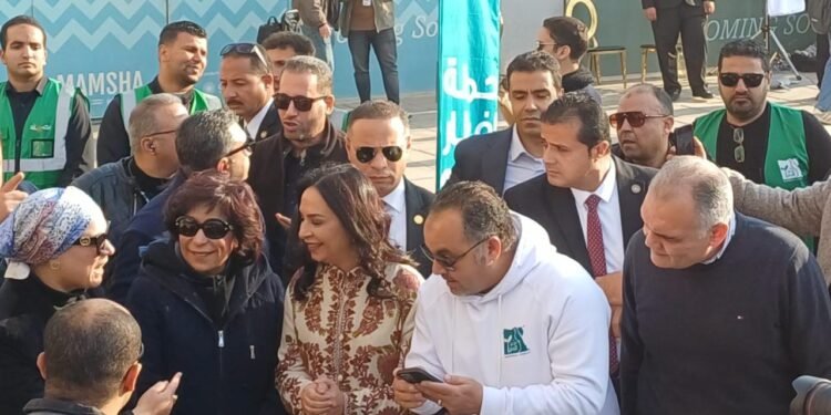 إفطار رمضاني يجمع مئات الأسر على ممشى أهل مصر بشراكة بين كاونسل ماسترز ومصر الخير