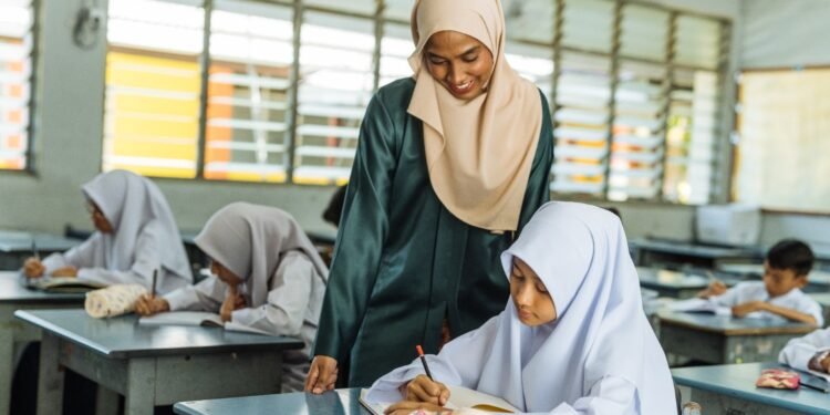 المجلس الثقافي البريطاني يطلق مجموعة أدوات حماية لدعم المدارس المصرية في مواجهة المخاطر الرقمية 