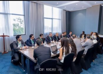 وفد الجمعية المصرية لشباب الأعمال يبحث مع مسئوليين كينيين تعزيز الاستثمارات الصناعية والخدمية والتصديرية المشتركة