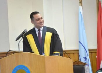 د.أحمد محمد إيهاب الدين.. فى بحث الدكتوراه:      التحدى الحقيقى ليس فى صياغة الاستراتيجيات.. بل القدرة على تطبيقها بكفاءة 