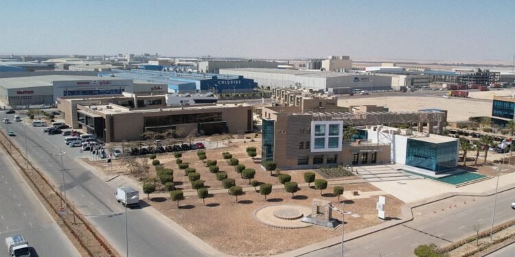 مجموعة التنمية الصناعية (IDG) تعلن عن طفرة إنشائية في مجمع e2 أكتوبر الجديدة
