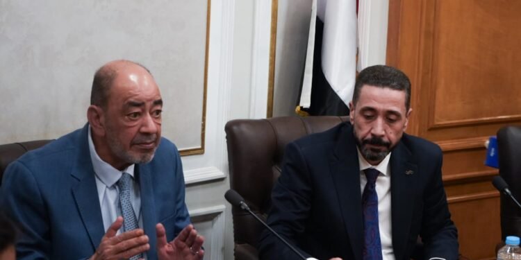 الشراء الموحد : إلغاء أوامر التوريد القديمة للمستلزمات الطبية وإعادة طرحها لتخفيف الأعباء عن التجار و المصنعين