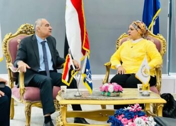 مصر الخير في جامعة اسوان لتوعية الطلاب بقضايا المجتمع 