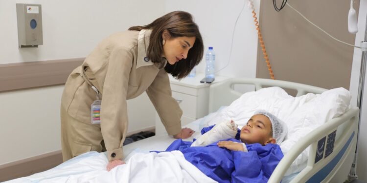 من داخل مستشفى أهل مصر لعلاج الحروق… دعوة لتشديد الردع القانوني ضد العنف الأسري على الأطفال