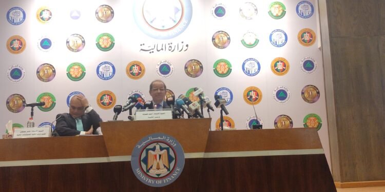 اعتمدنا سعر الصرف السائد في فبراير لربط الموازنة