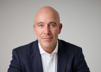 496 مليار دولار أمريكي حجمها عالمياً.. 28% نمو استثمارات الطاقة المتجددة في الشرق الأوسط