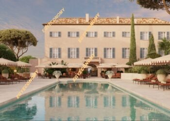 Hotel Nolinski reaches the Bay of Saint-Tropez  Its anticipated opening is in April 2027