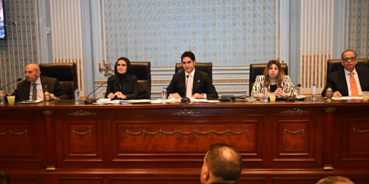 اللجنة الاقتصادية بمجلس الشيوخ توافق على دراسة الأثر التشريعى المقدمة من الدكتورة سحر نصر بحضور ممثلين عن الحكومة