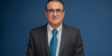 سباق الذكاء الاصطناعي يصل إلى الشركات العربية.. و”الأهرام” تطرح الأسئلة الصعبة
