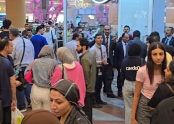 من القاهرة إلى العالم.. المصريون أول من يجرب خاتم التحكم باللمس من cardoO