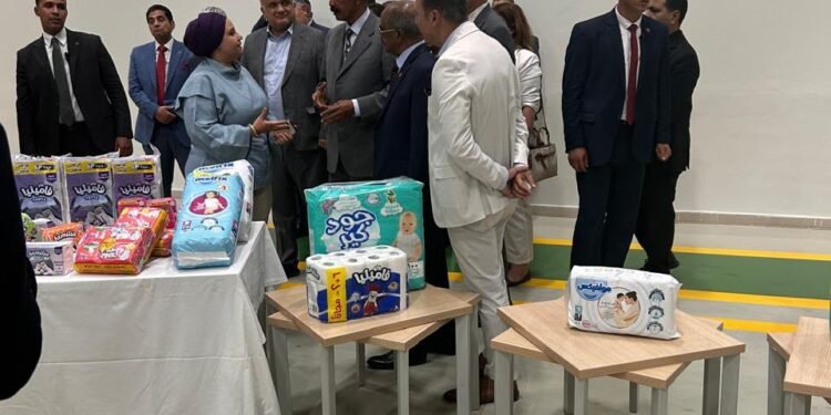 رئيس إريتريا يزور مصنع حياة بالعين السخنة ويطلع على قدراته التصنيعية ودوره في دعم الصادرات إلى الأسواق الإفريقية