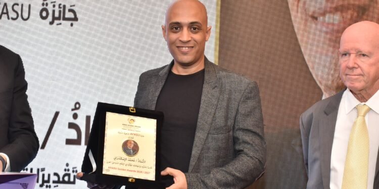 جوائز “AFASU” الذهبية تتوج محمد الإسكندراني كرائد للتأثير الإعلامي