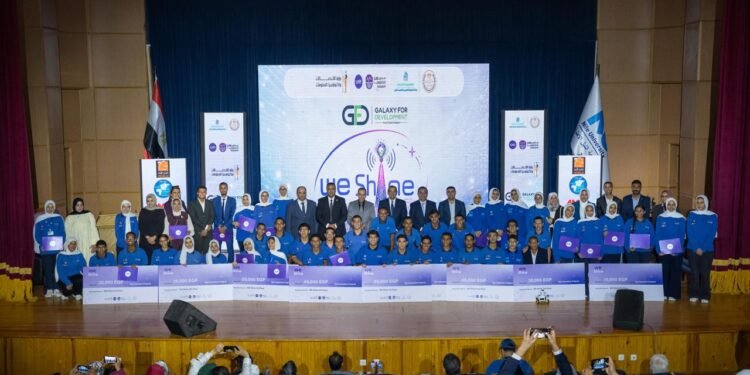 الرئيس التنفيذي للمصرية للاتصالات يكرم أصحاب المشروعات المتميزة بمدارس WE للتكنولوجيا التطبيقية