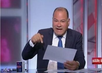 نشأت الديهي: ارفعوا أيديكم عن الدكتورة نوال الدجوي.. فهي قيمة وطنية ورمز للتعليم